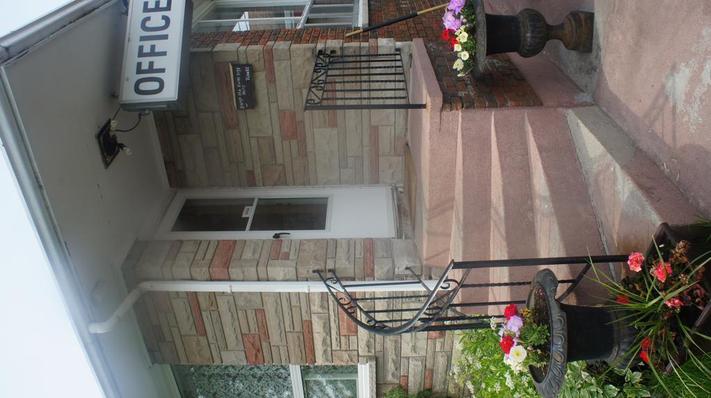 Welcome Traveller Motel Kingston Exterior photo