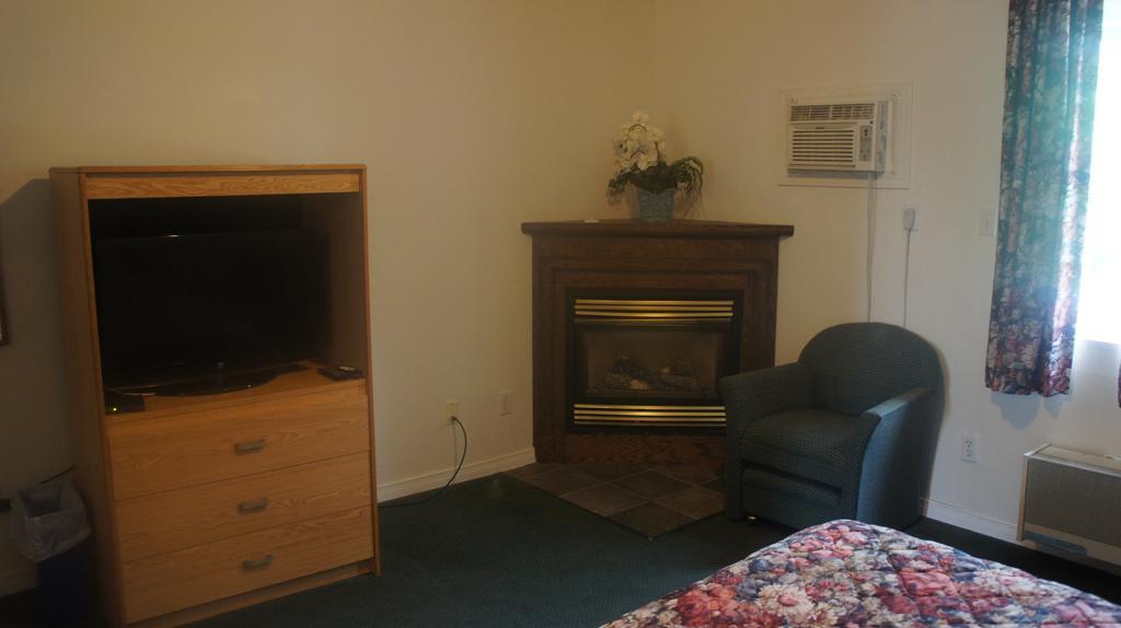 Welcome Traveller Motel Kingston Room photo